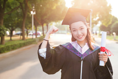  北京大学在职研究生招生学院